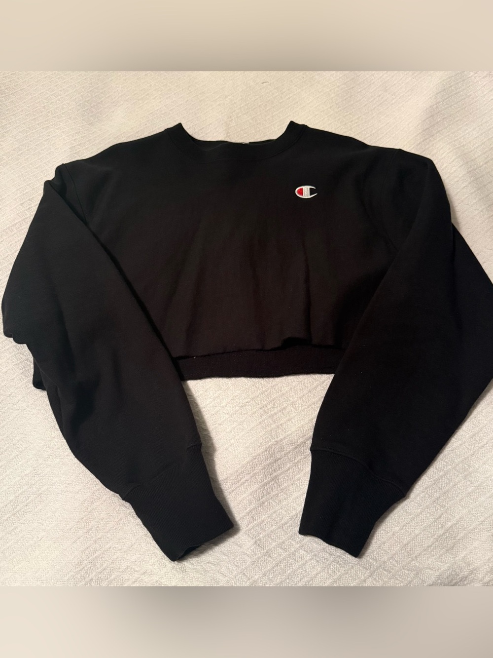 Champion Black Cropped Crewneck Sweatshirt with Embroidered Logo